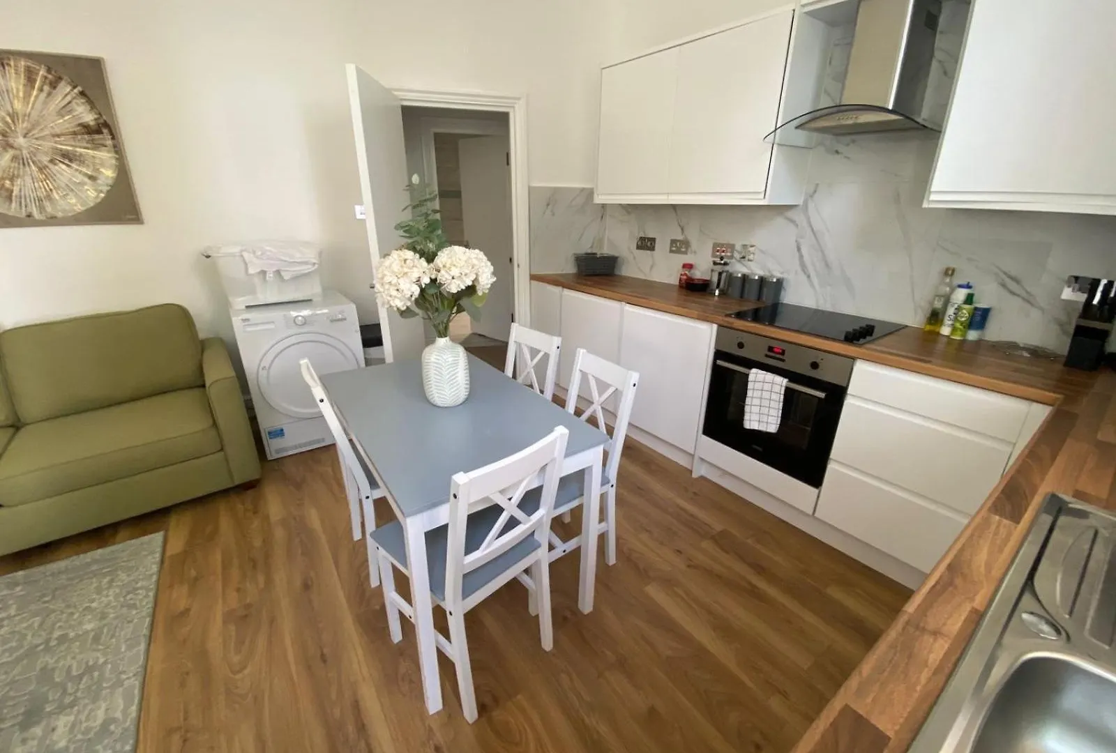 Beautiful 3Bed Apartment In London